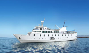 La Pinta  - Galapagos Cruise